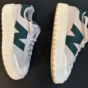 New Balance WMNS 302 Beige Green CT302.